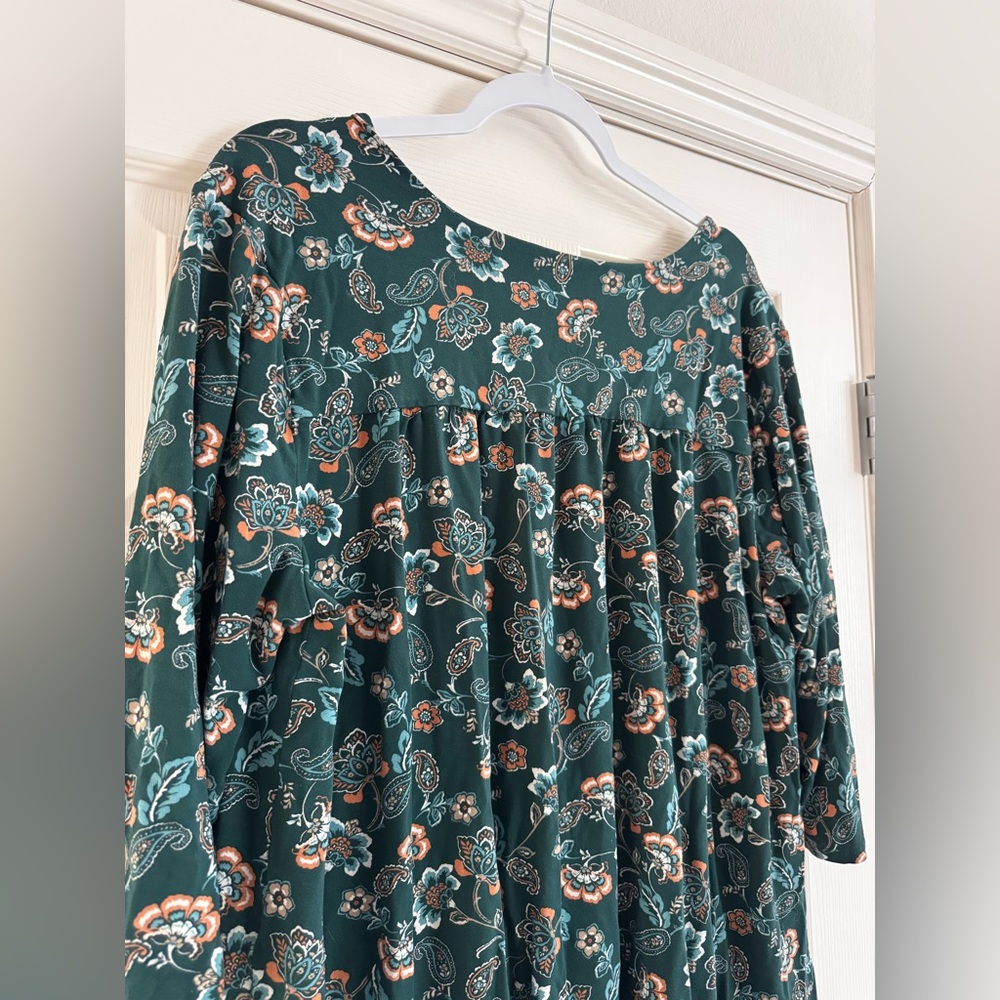 J. Jill Dark Green Floral Paisley A-line Tunic with 3/4 sleeves - Picture 5 of 9